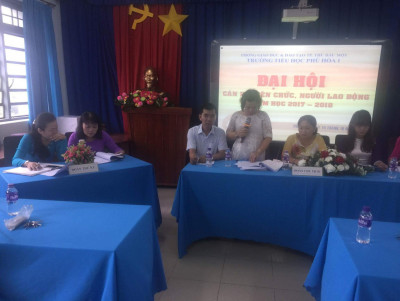Hội nghi Cán bộ - Viên chức năm học 2017 - 2018