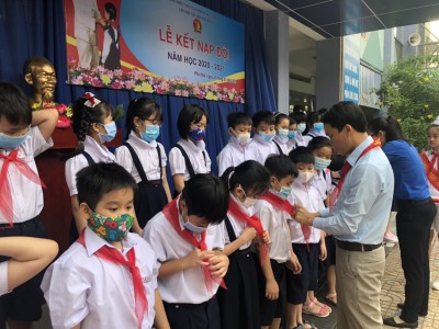 Lễ kết nap đội năm học 2020-2021