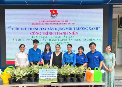 Chuyên đề " Sống để yêu thương"