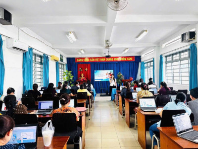 Trường Tiểu Học Phú Hòa 1 Tổ Chức Tập Huấn Sử Dụng Học Liệu Số Và Trí Tuệ Nhân Tạo (Ai) Trong Giảng Dạy Năm Học 2026 – 2027