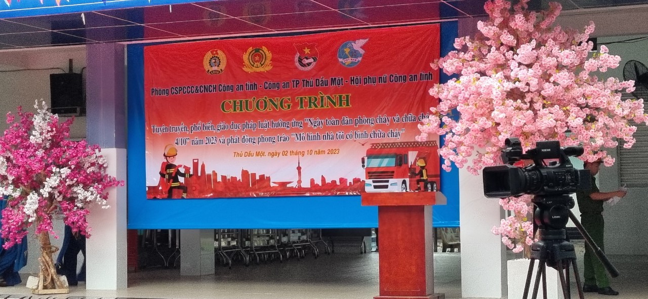 Tuyên truyền PCCC tại trường Tiểu học Phú Hòa 1